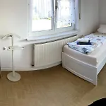 Zentral Und Ruhig Eg Apartament *